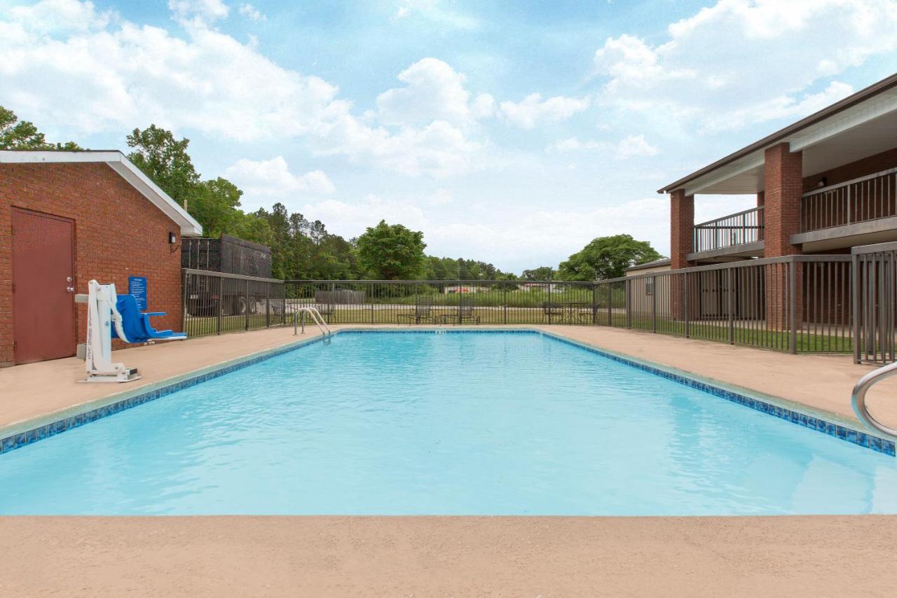  | Days Inn by Wyndham Childersburg