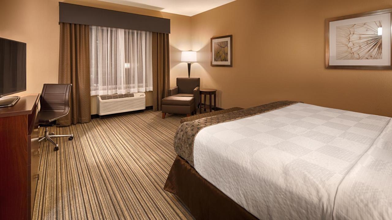 King Room - Non-Smoking at Best Western Plus Boardman Inn & Suites
