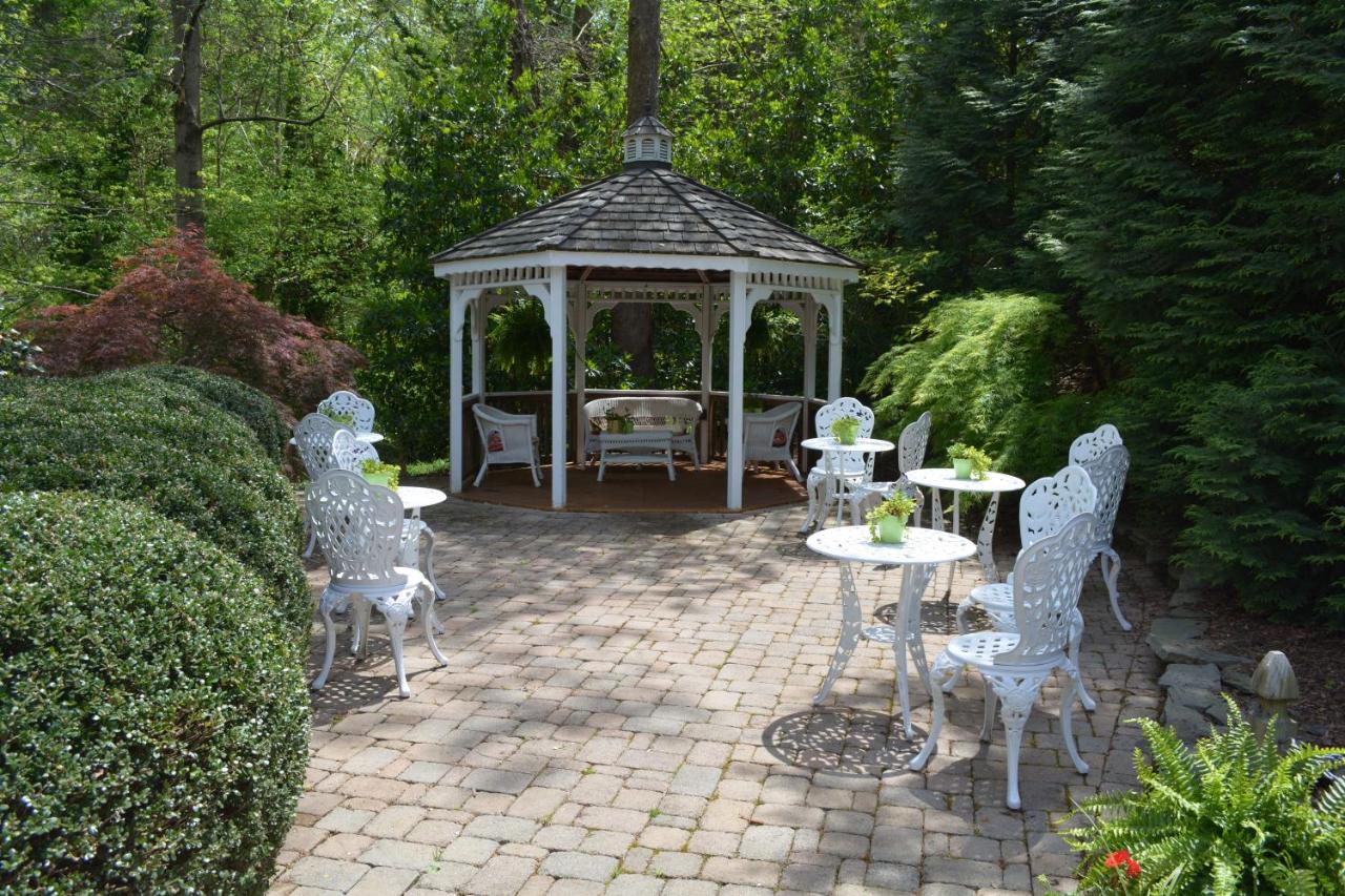 | Cedars of Williamsburg Bed & Breakfast