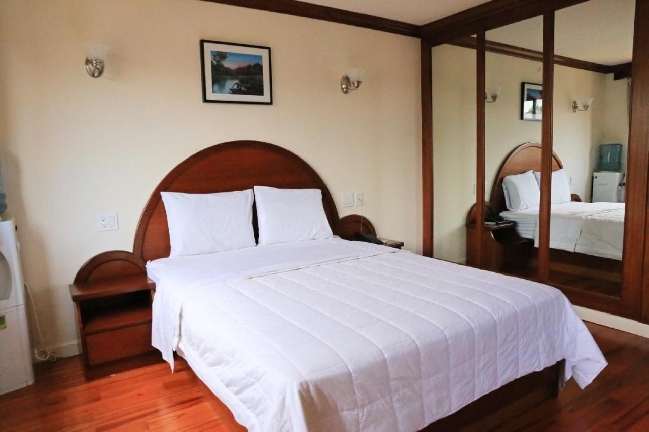 | Phoenix Hotel Brooklyn Sunset Park