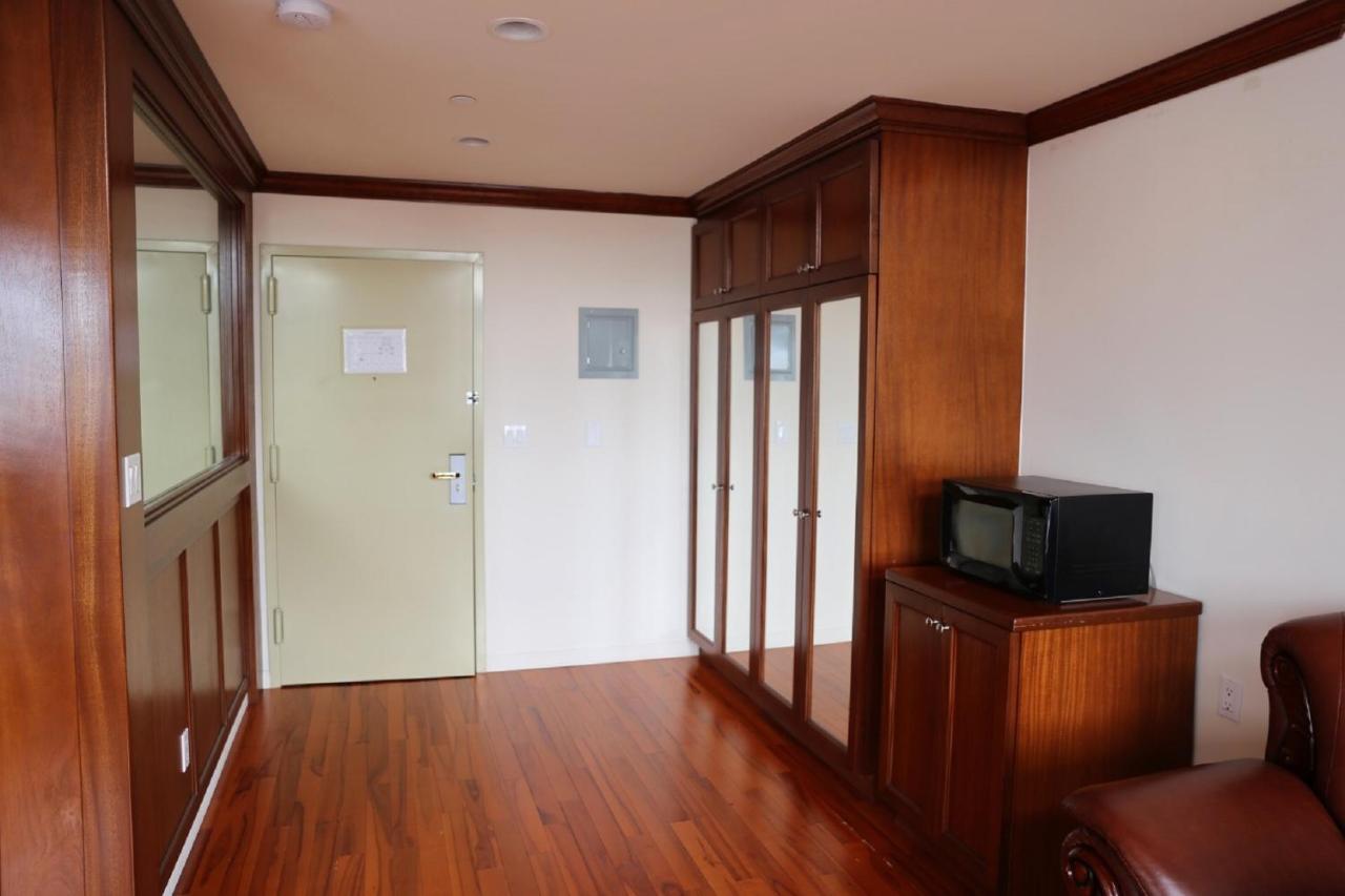 | Phoenix Hotel Brooklyn Sunset Park