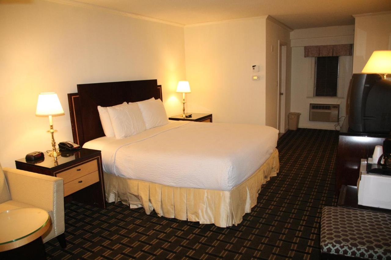 | Bedford Plaza Hotel - The Oasis of Boston!