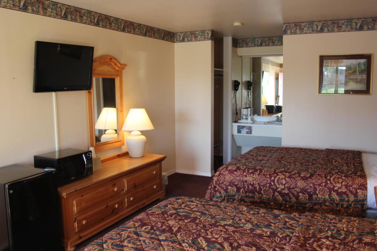 | Lakeside Inn & Suites