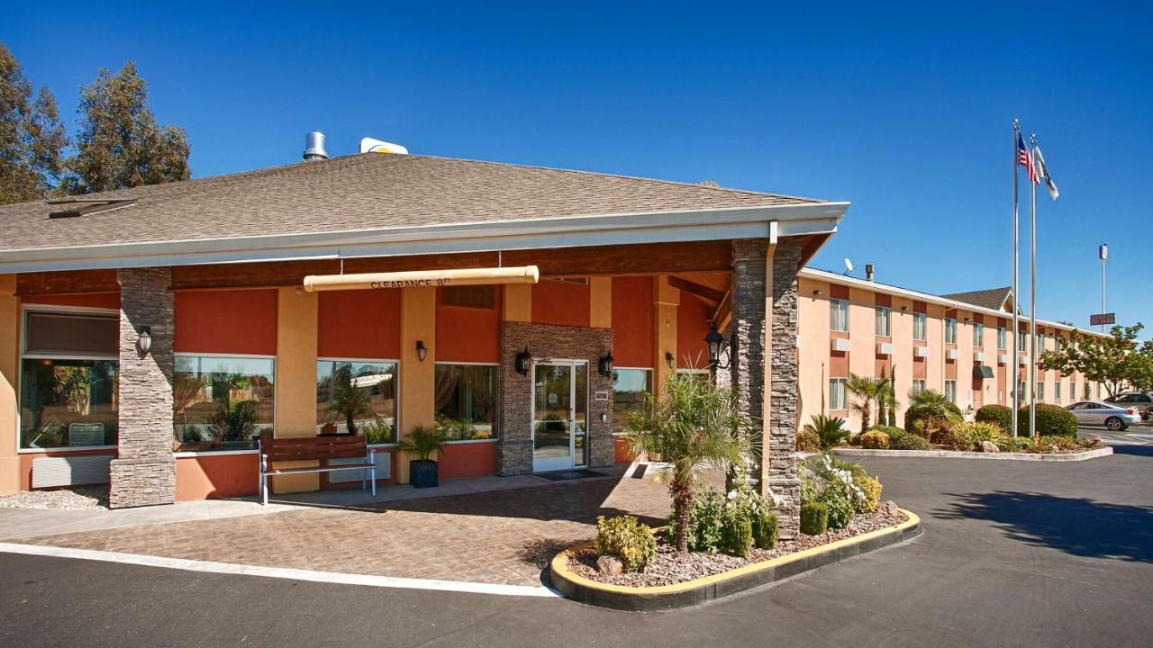 | Best Western Plus Corning Inn