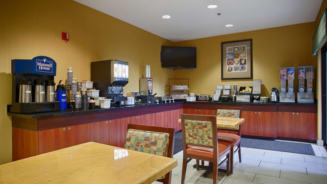 | Best Western Plus Fresno Inn