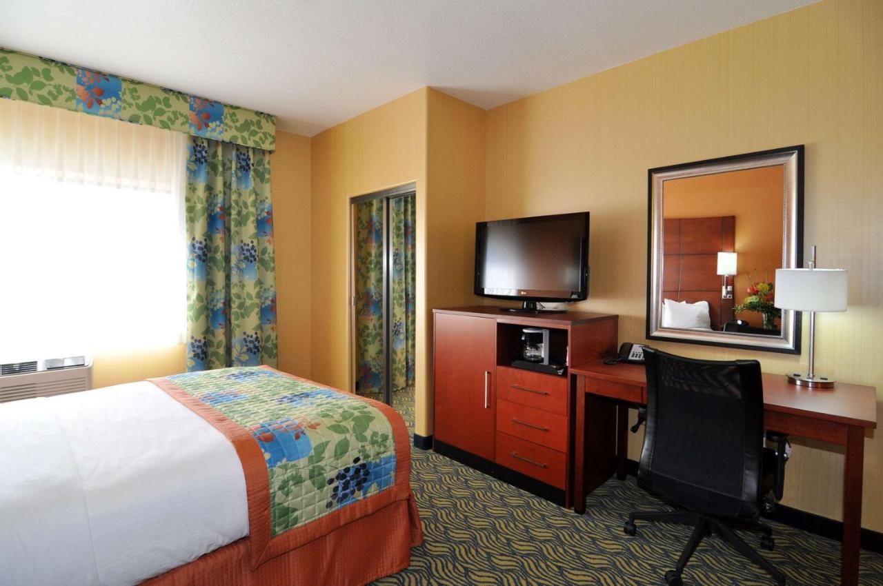 | Best Western Plus Fresno Inn