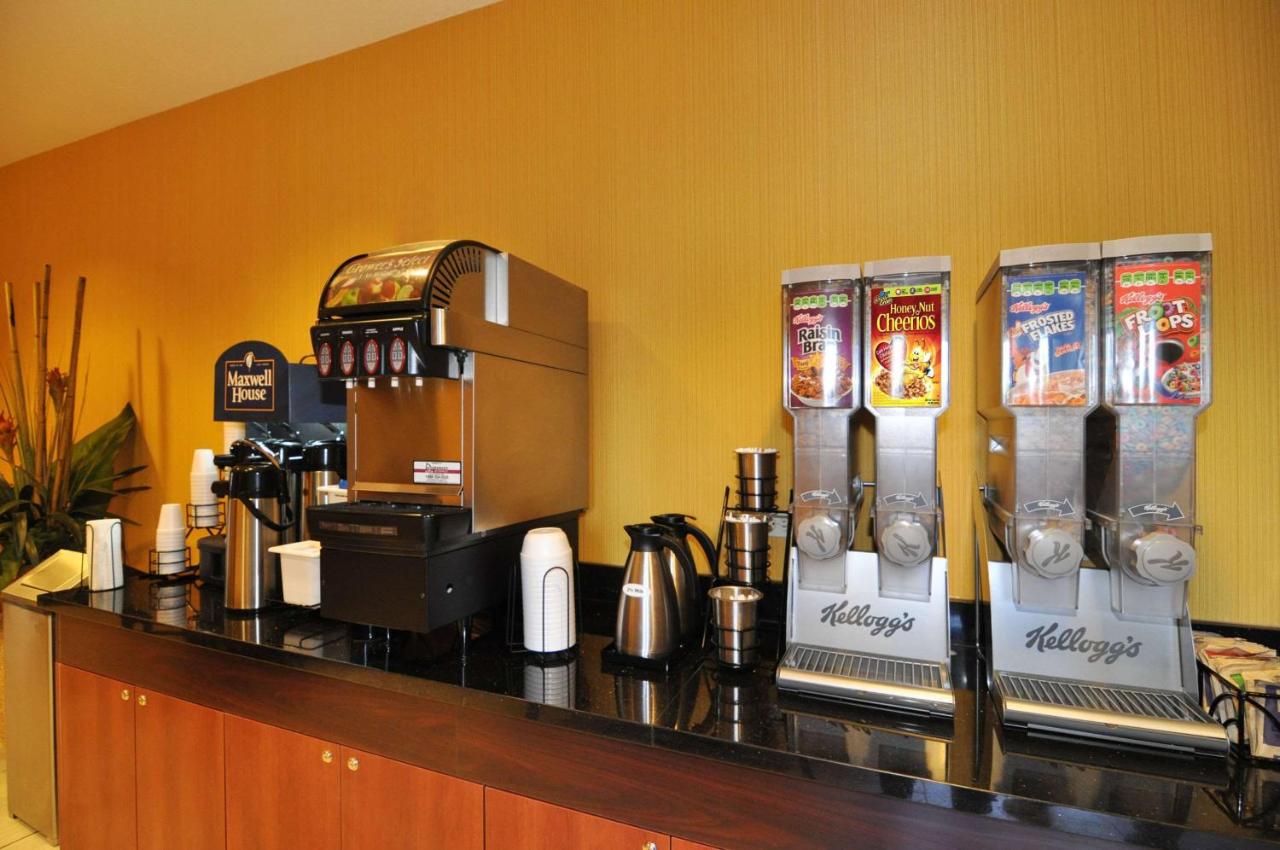 | Best Western Plus Fresno Inn