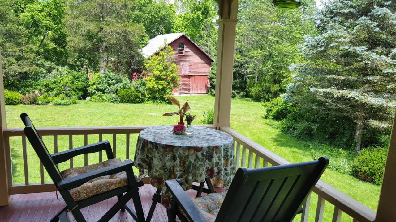 | Hummingbird Inn