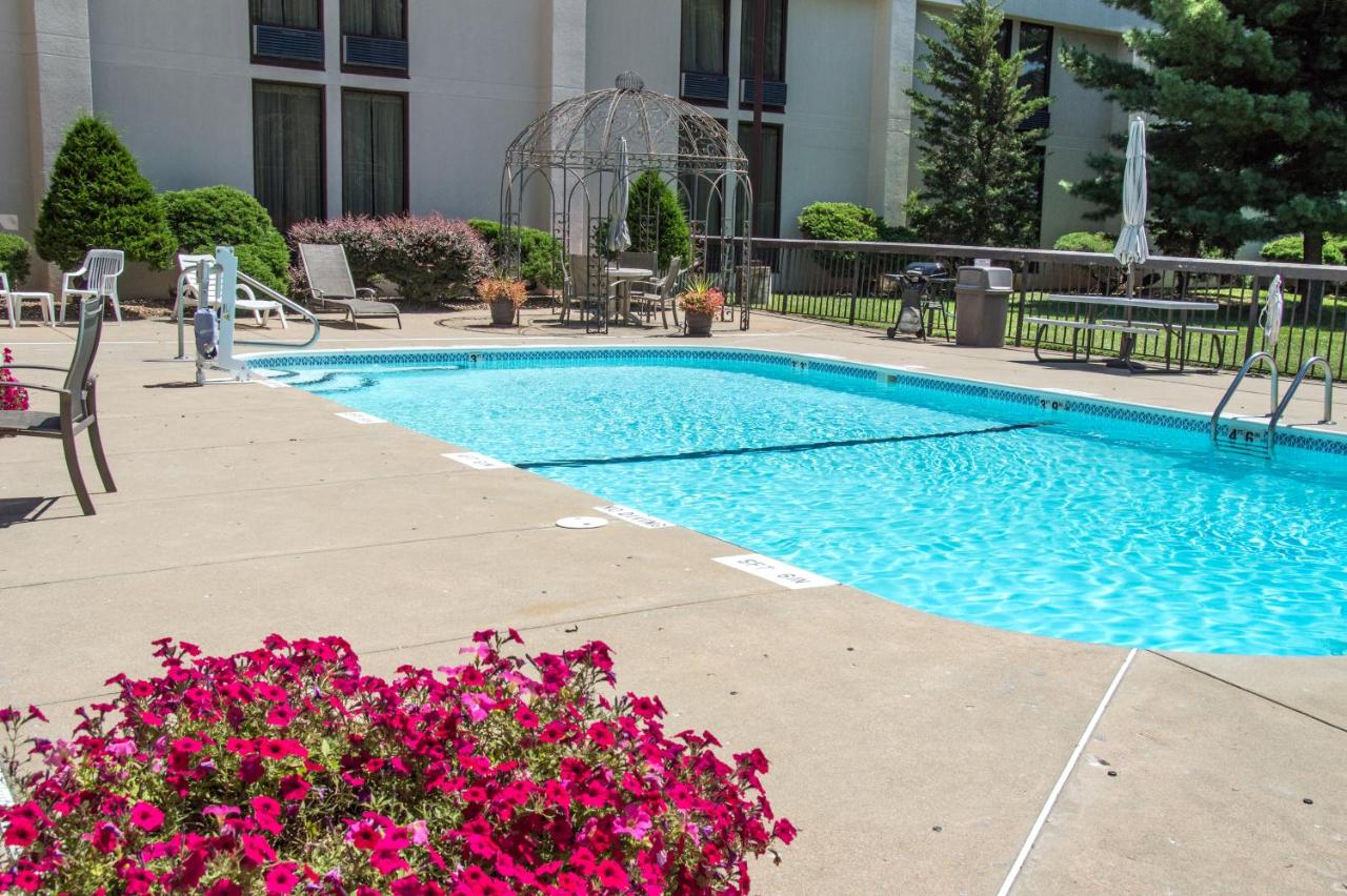 | Greenstay Hotel & Suites Central
