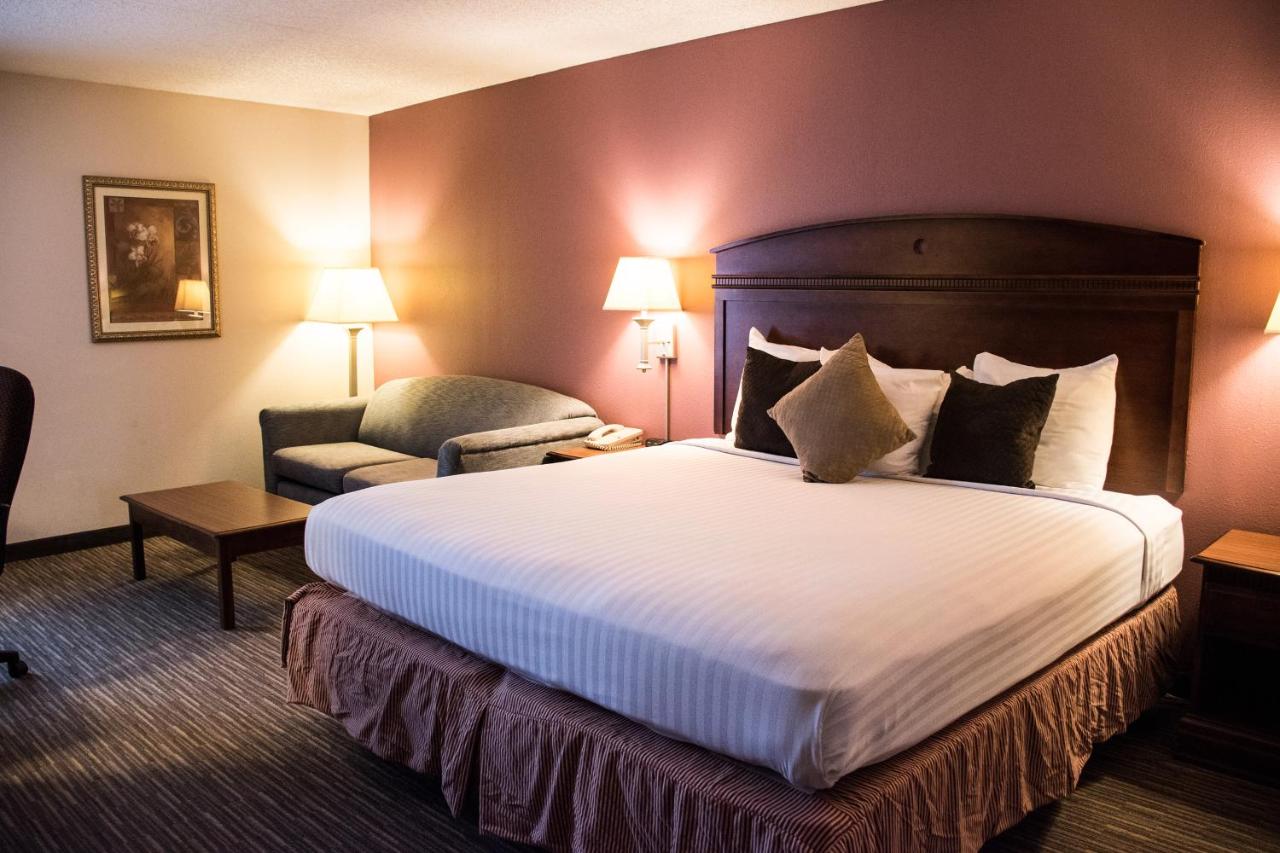 | Greenstay Hotel & Suites Central