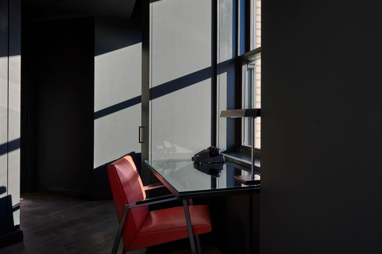 King Suite at The Robey, Chicago, a Member of Design Hotels