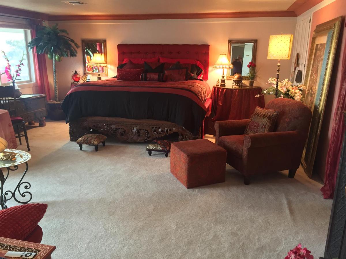 | Mermaid's Muse Bed and Breakfast