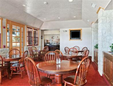 | Fredericksburg Hill Country Hotel
