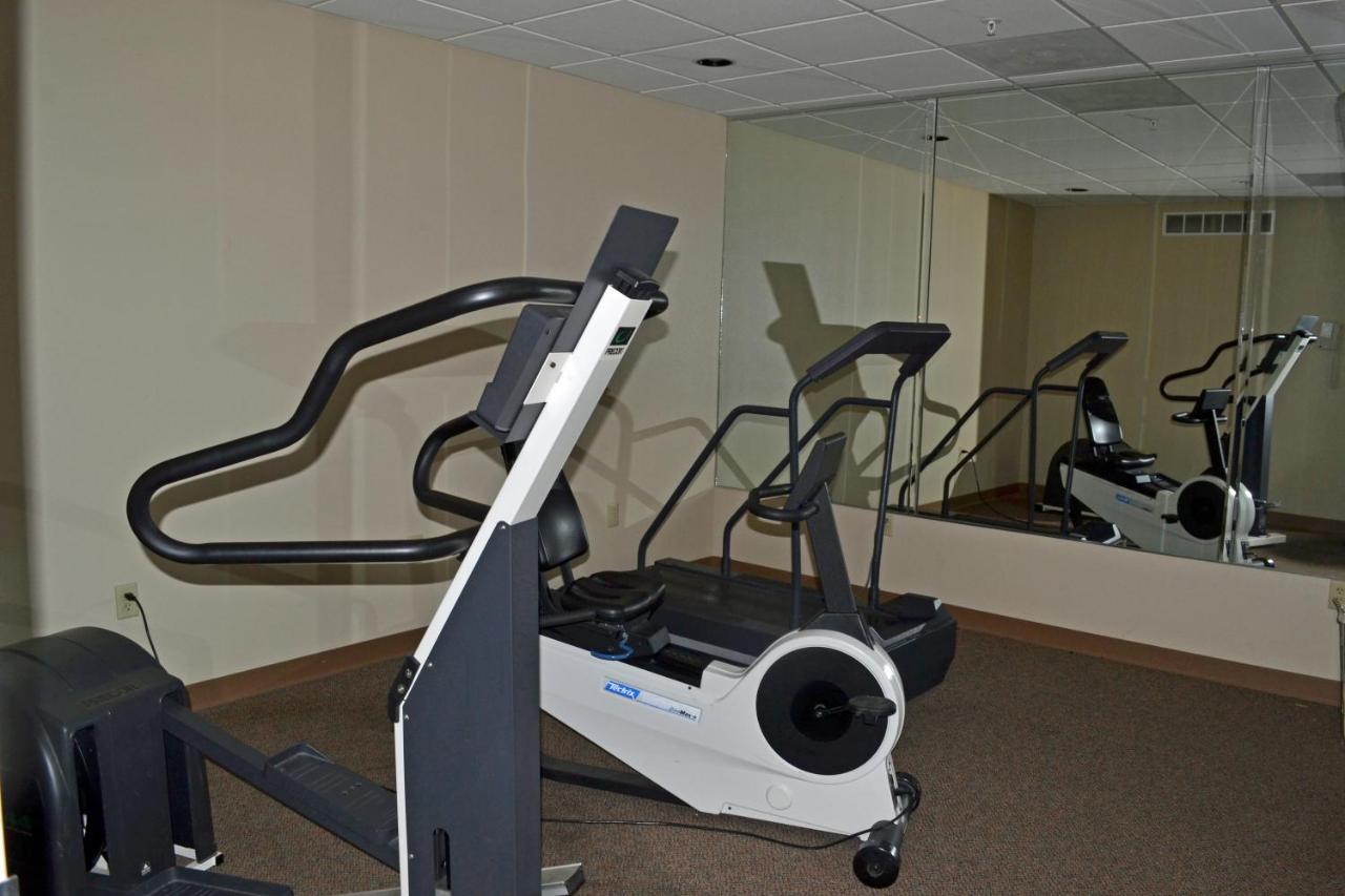 | Paola Inn and Suites