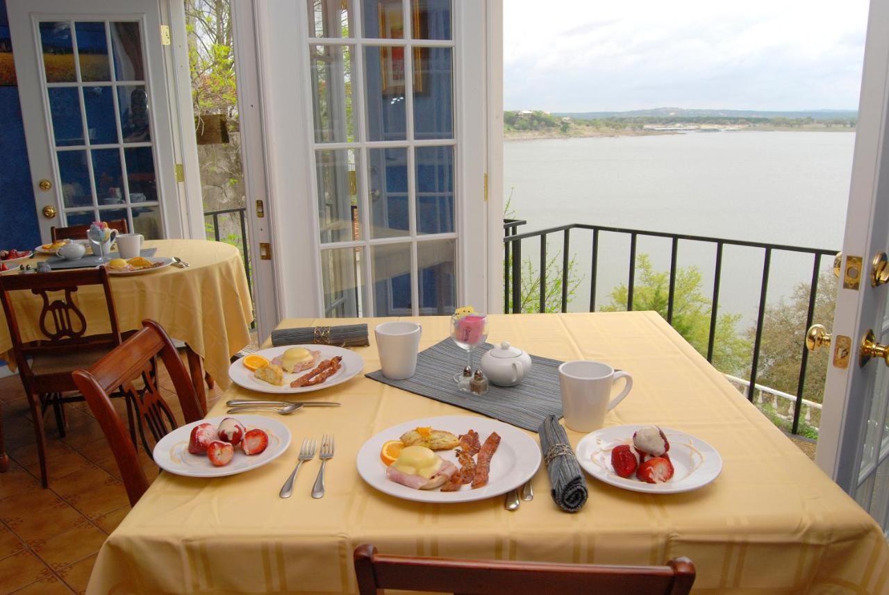 | Lakehouse Bed and Breakfast
