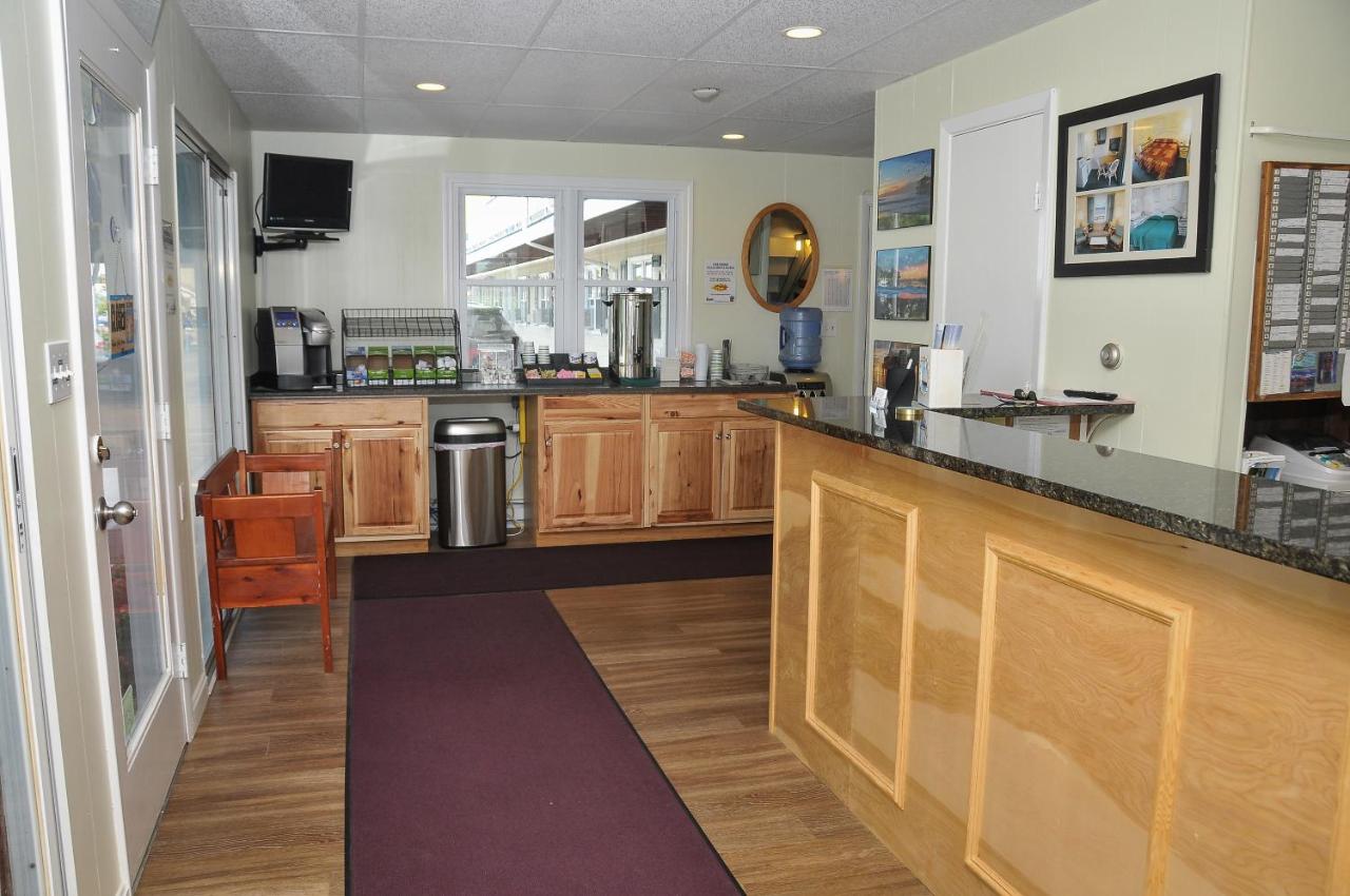 | Friendship Oceanfront Suites