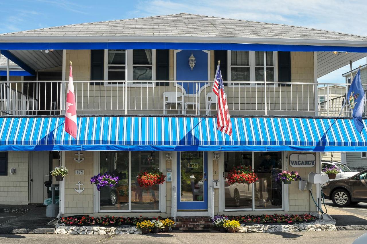 | Friendship Oceanfront Suites