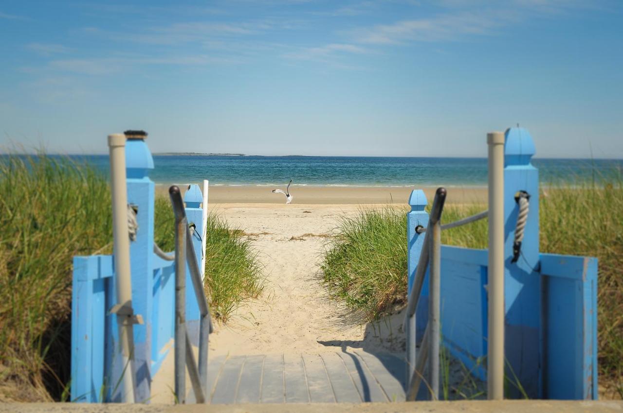  | Friendship Oceanfront Suites