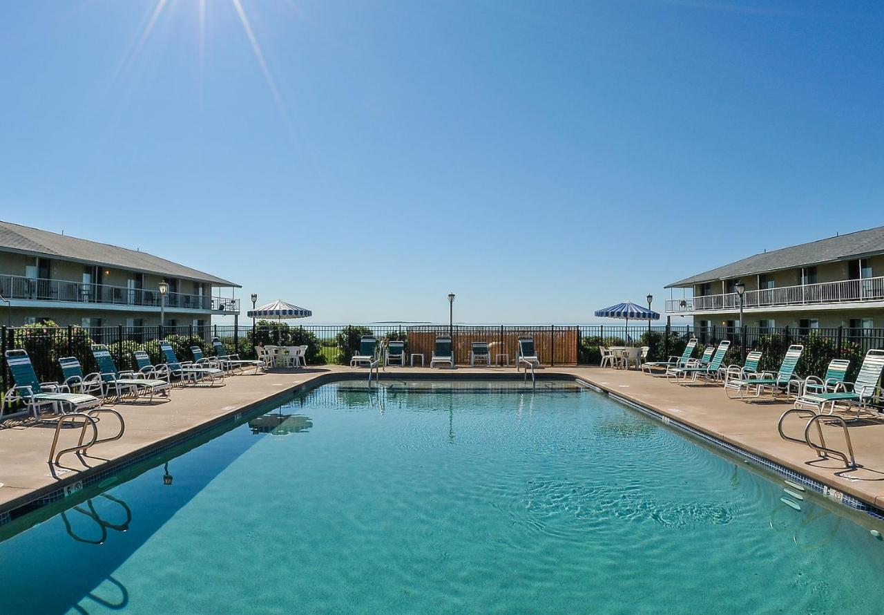 | Friendship Oceanfront Suites