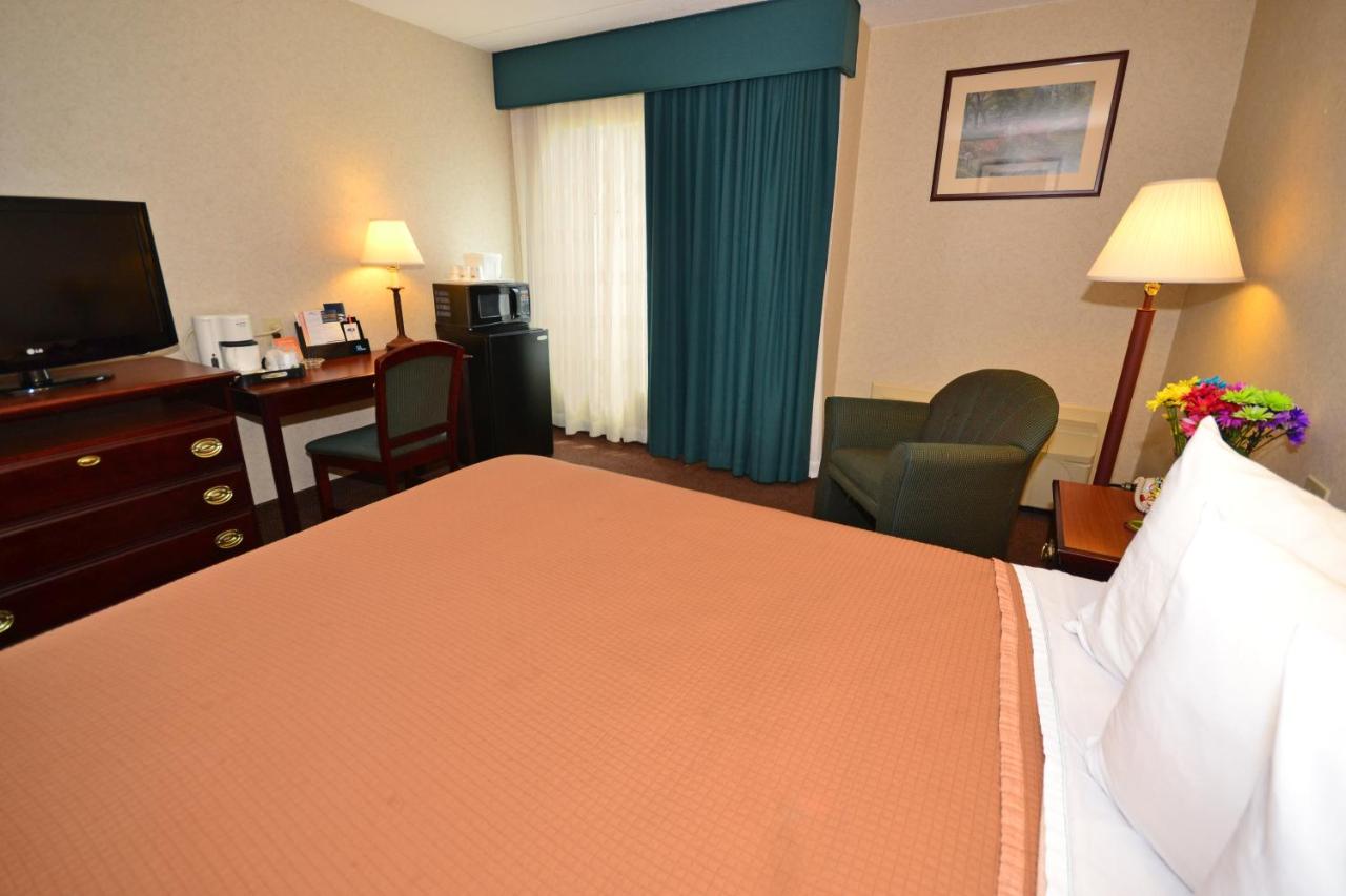 | Howard Johnson by Wyndham Saugerties