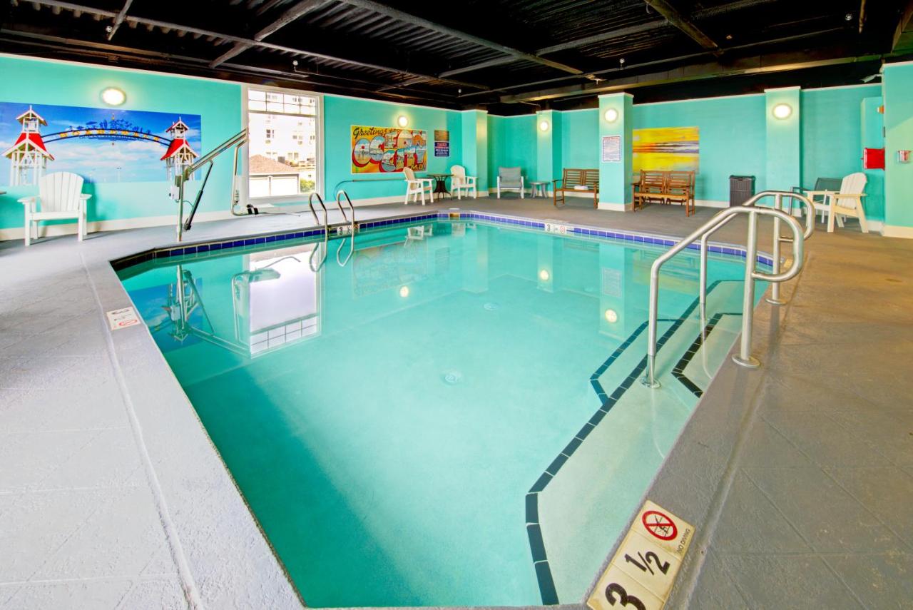  | Commander Hotel & Suites
