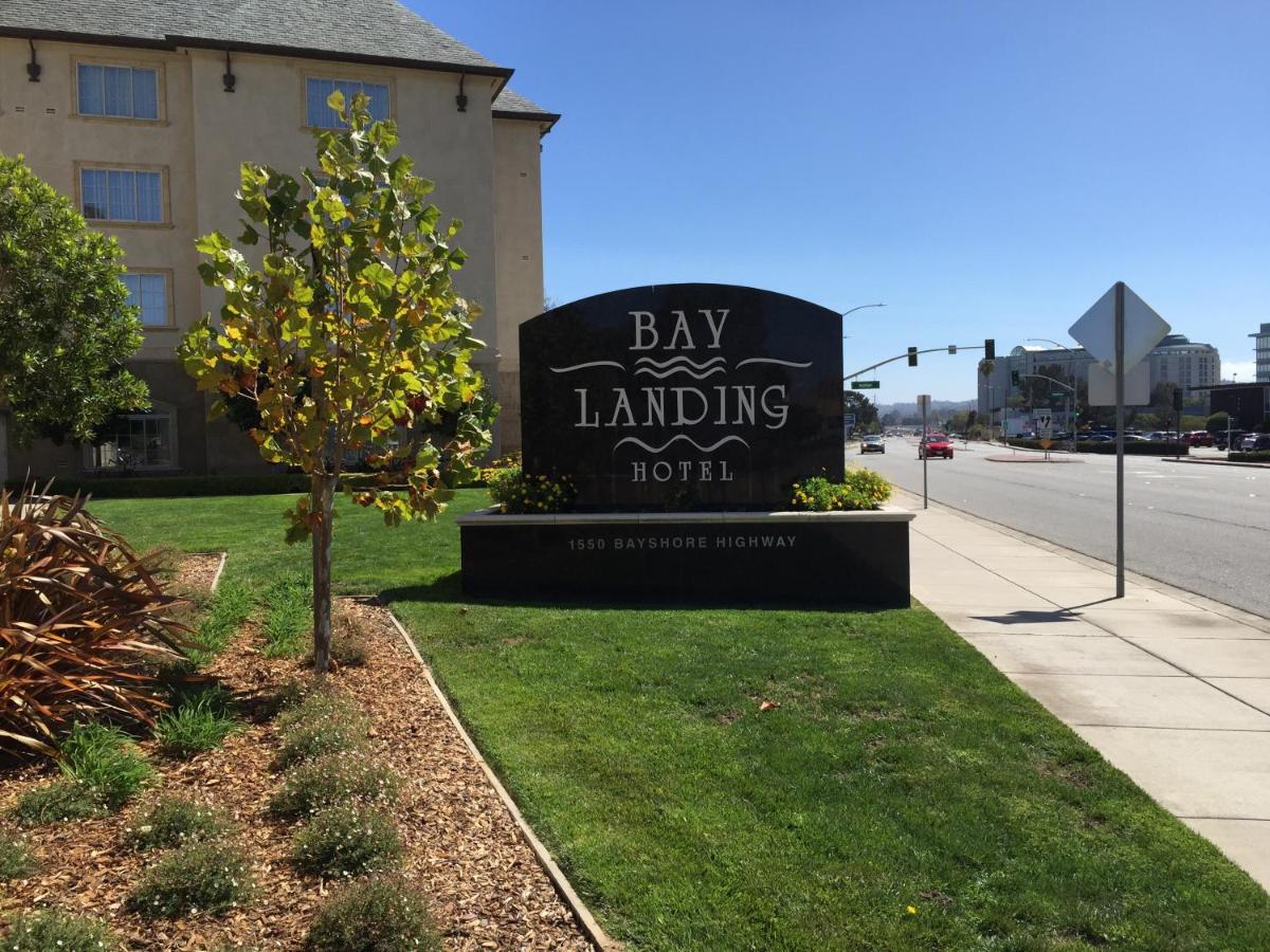 | Bay Landing Hotel