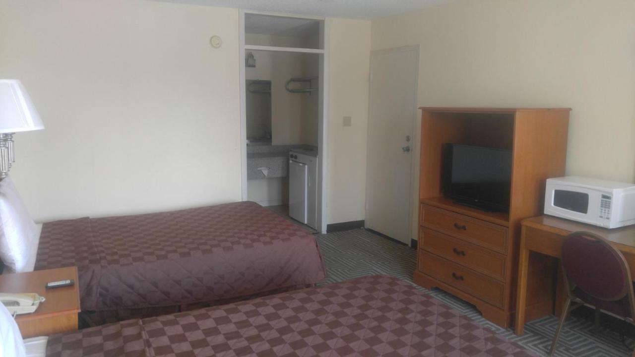 | Americourt Extended Stays