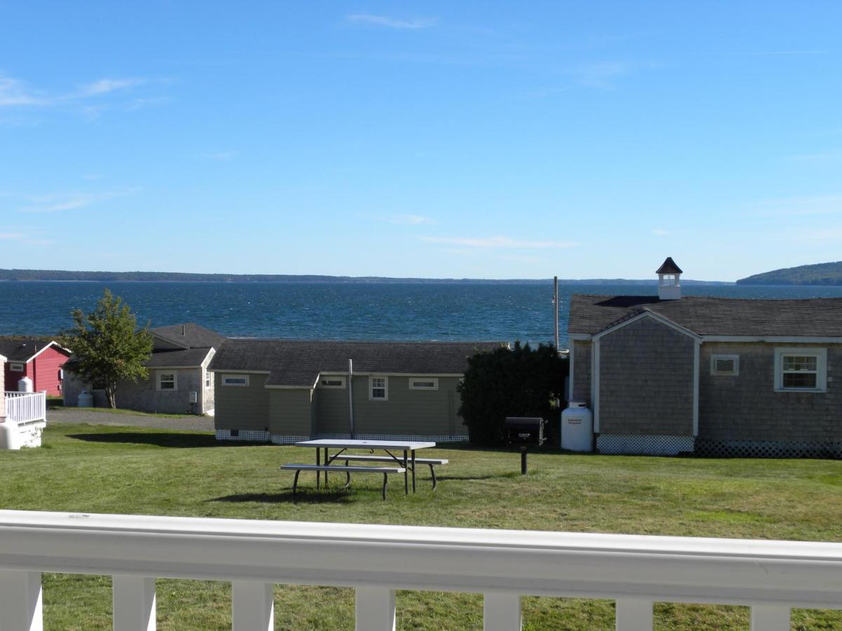 Superior King Cottage with Kitchenette and Sea View at Colonial Gables Oceanfront Village