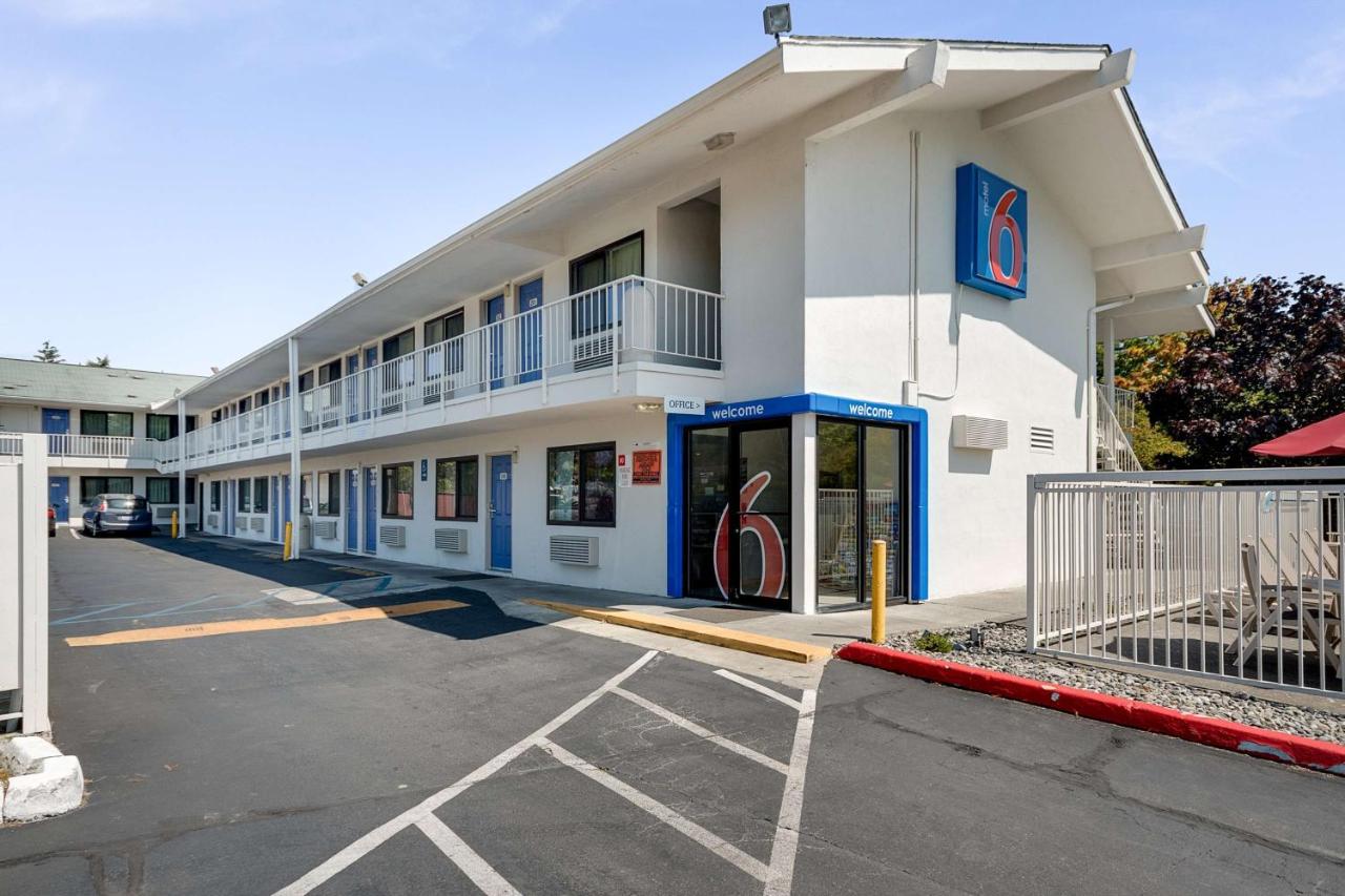 | Motel 6-Bellingham, WA