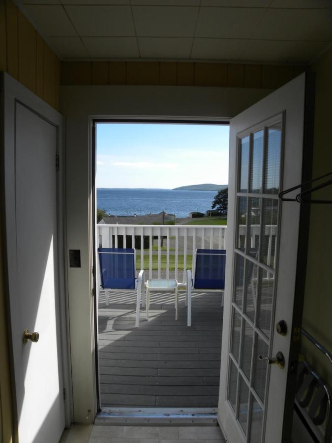 King Room and Sea View at Colonial Gables Oceanfront Village