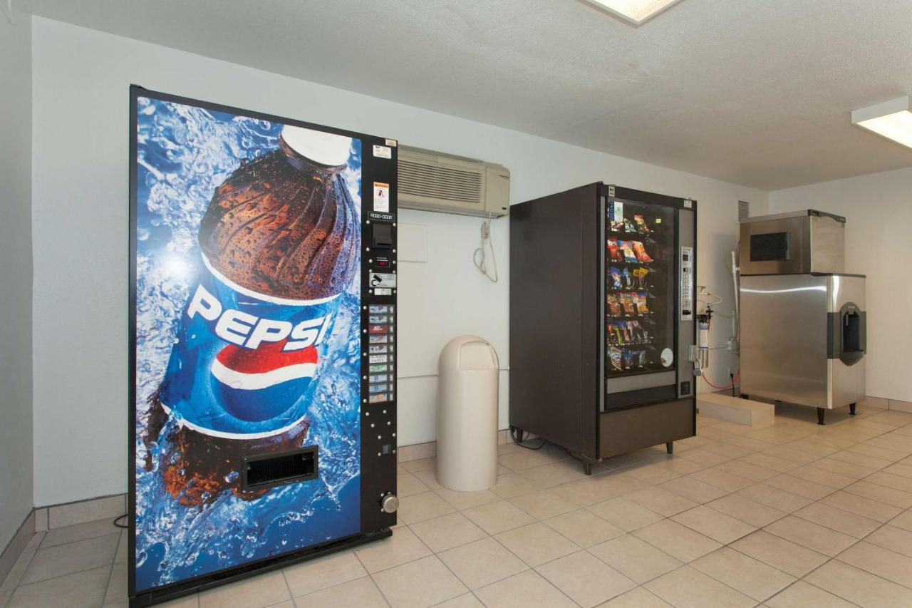 | Motel 6 Davis-Near UC Davis