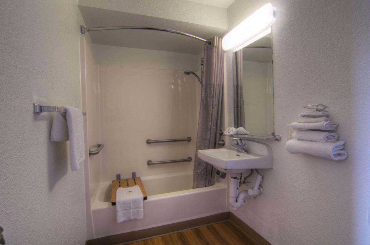Double Room - Disability Access at Motel 6-Orlando, FL - Winter Park