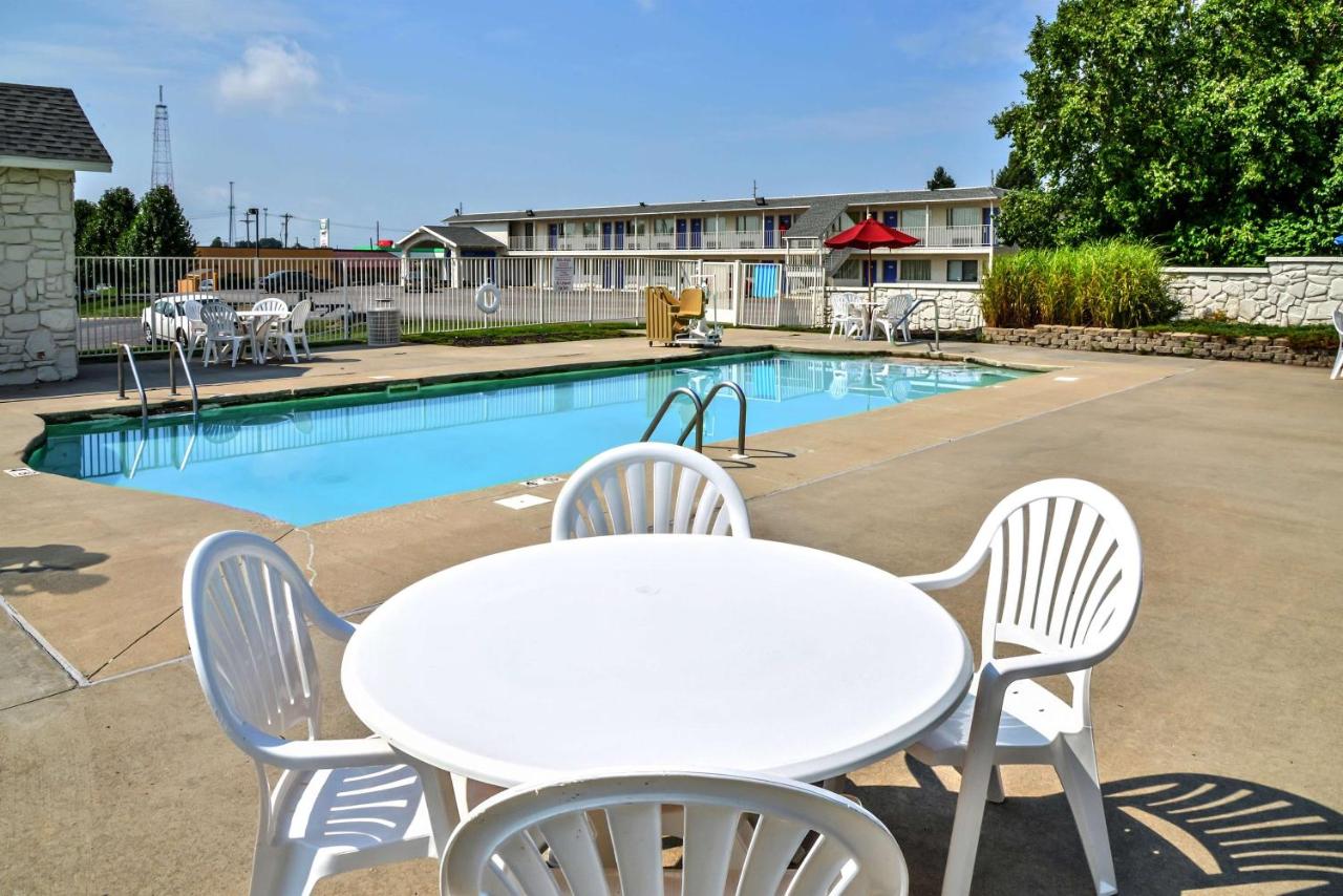  | Motel 6-Saint Joseph, MO