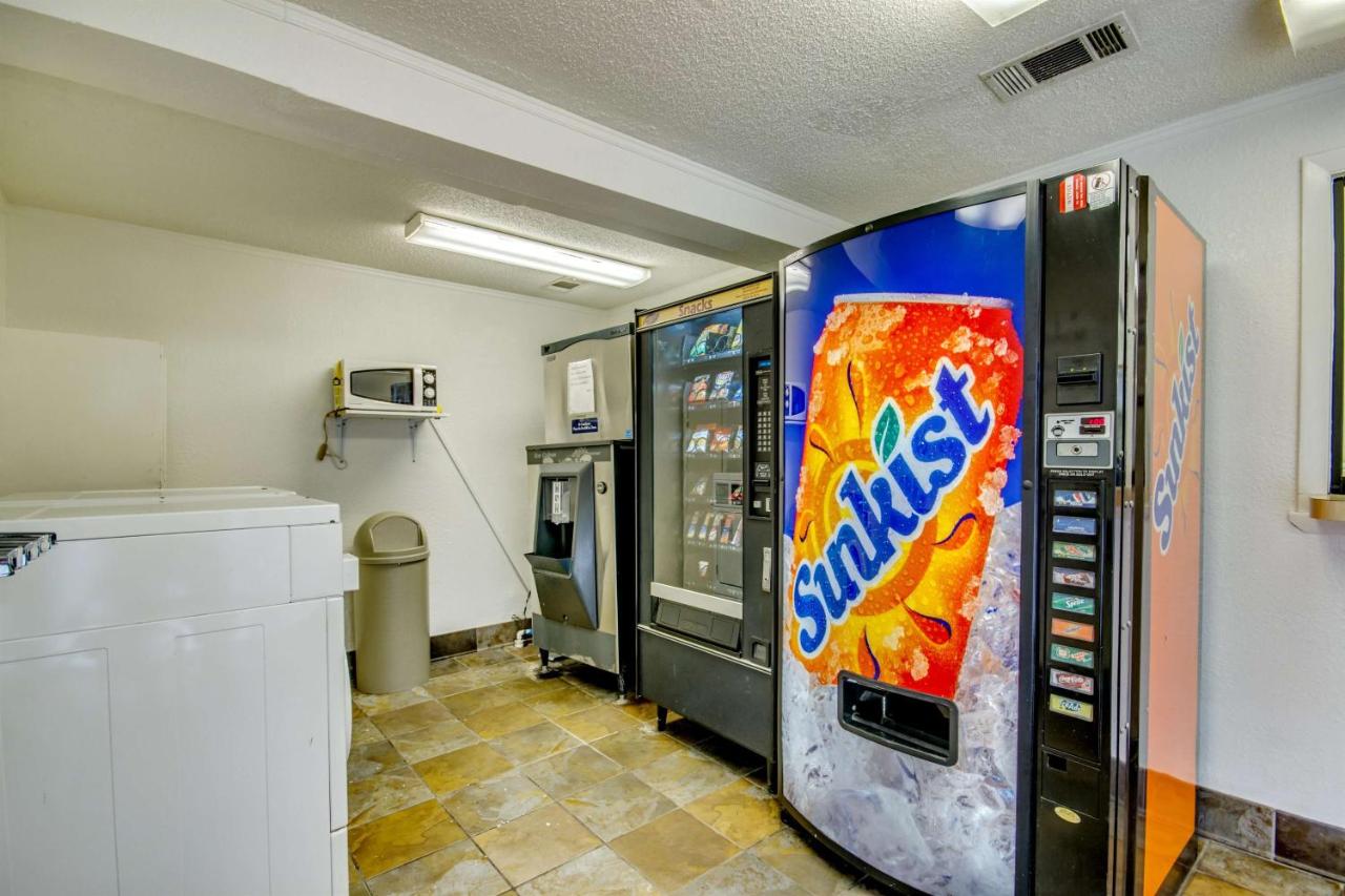 | Motel 6-Saint Joseph, MO