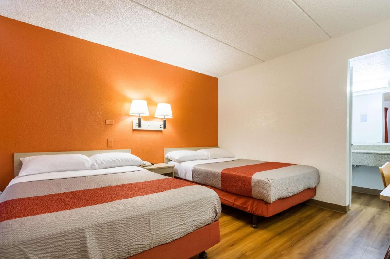 | Motel 6 Tempe, AZ Phoenix Airport Priest Dr