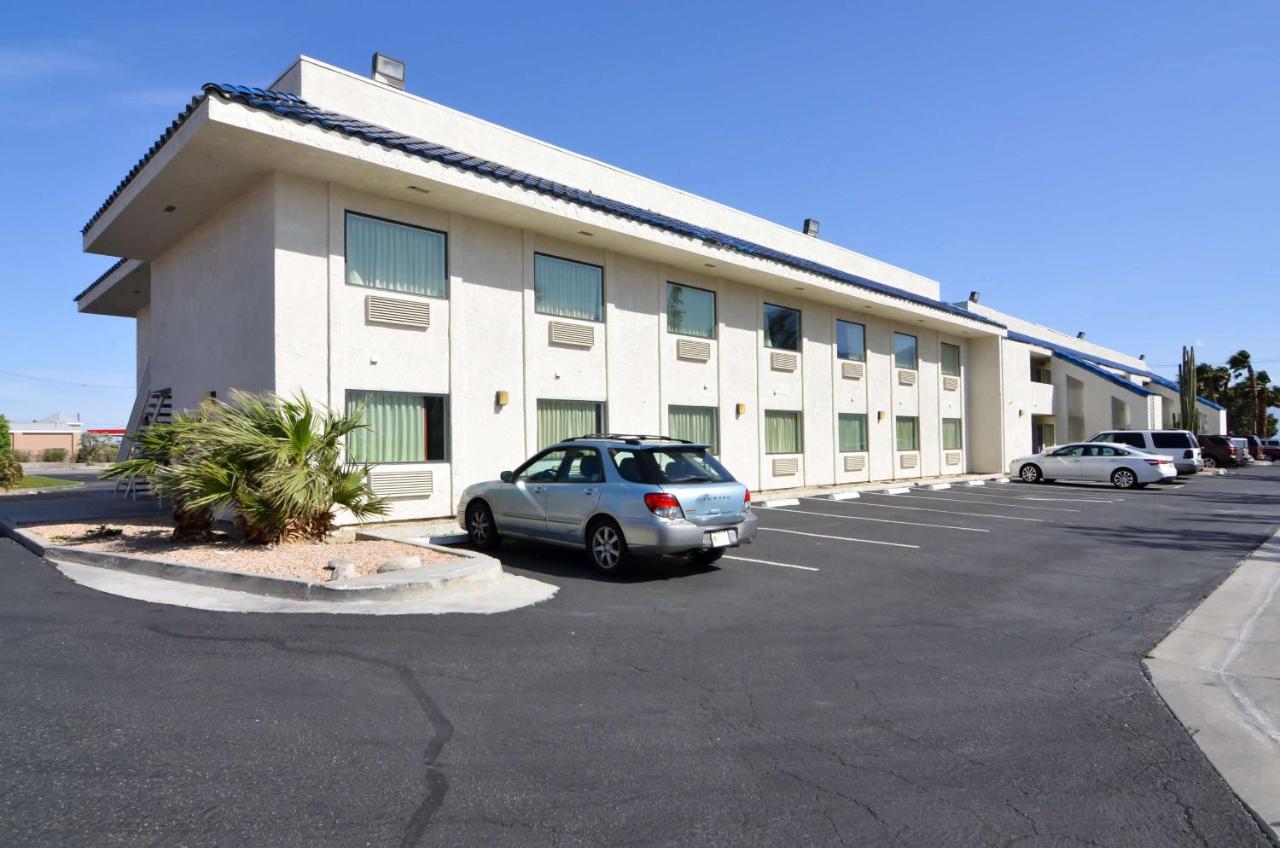 | Motel 6-North Palm Springs, CA - North