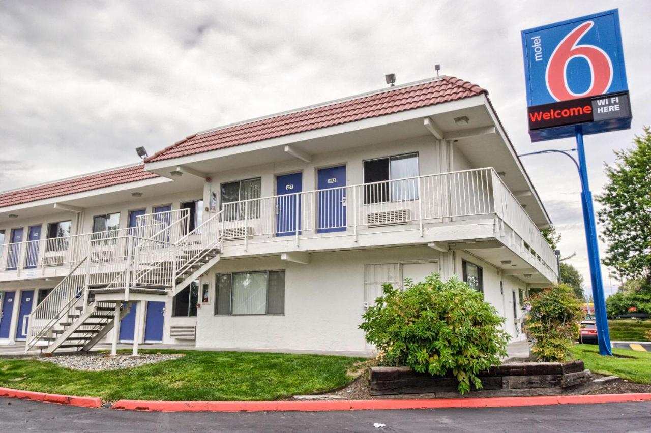 | Motel 6-Everett, WA - South