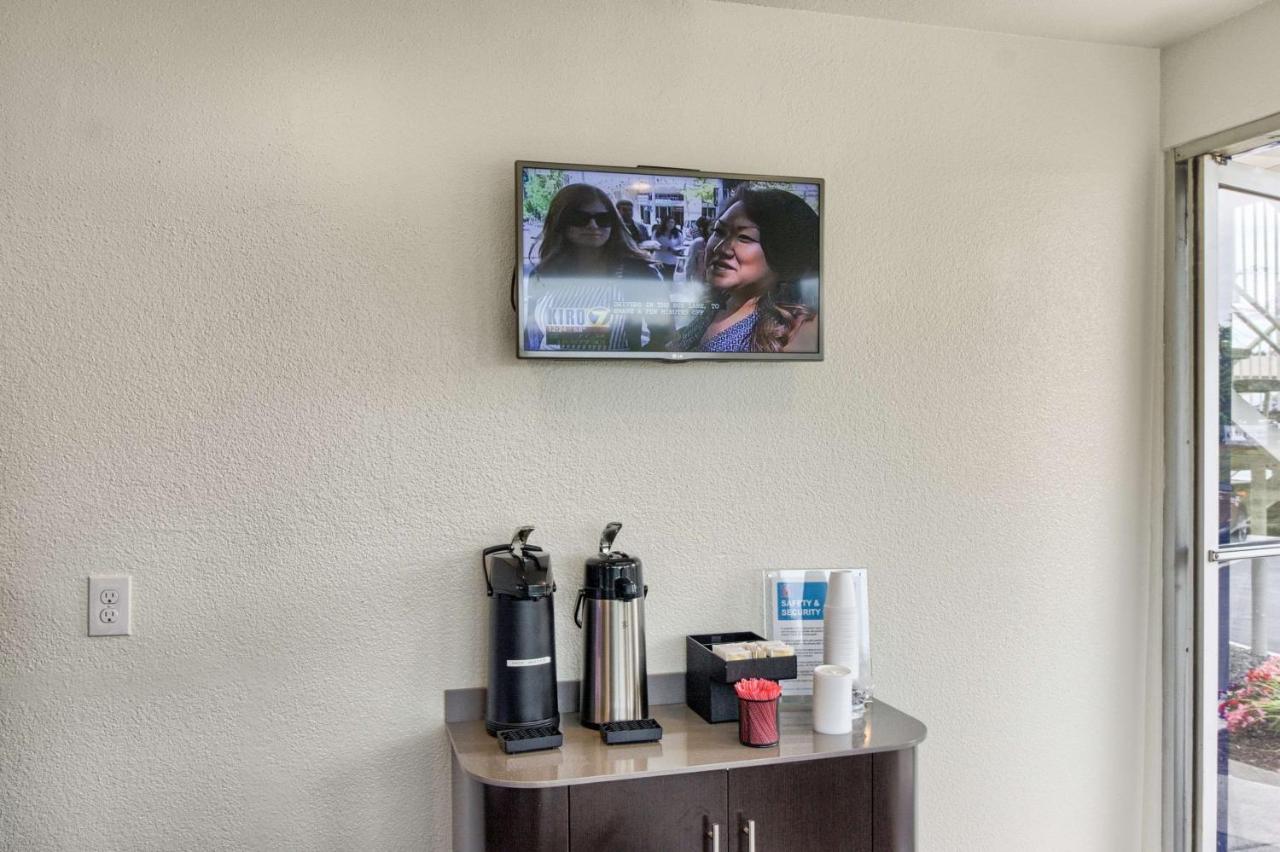 | Motel 6-Everett, WA - South