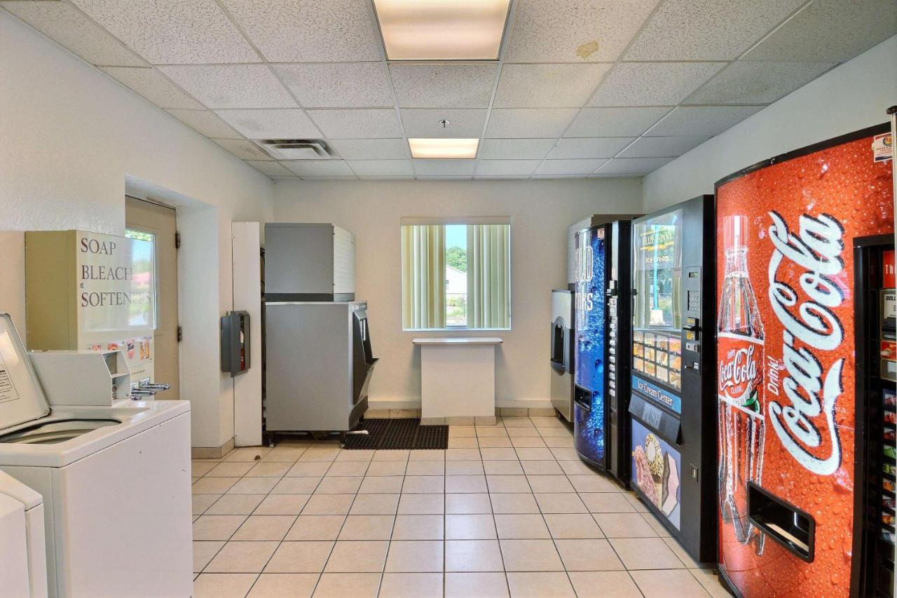 | Motel 6-Tewksbury, MA - Boston