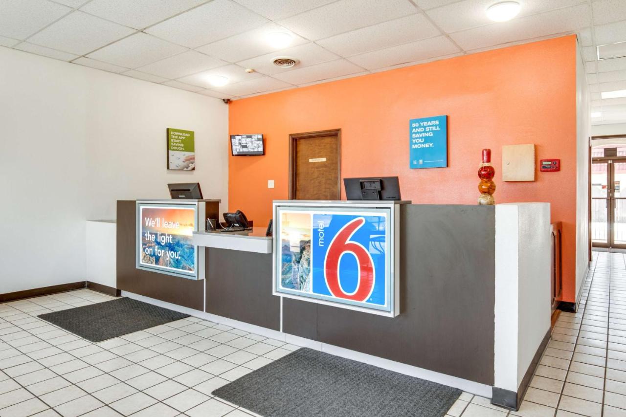 | Motel 6-Longview, TX - North