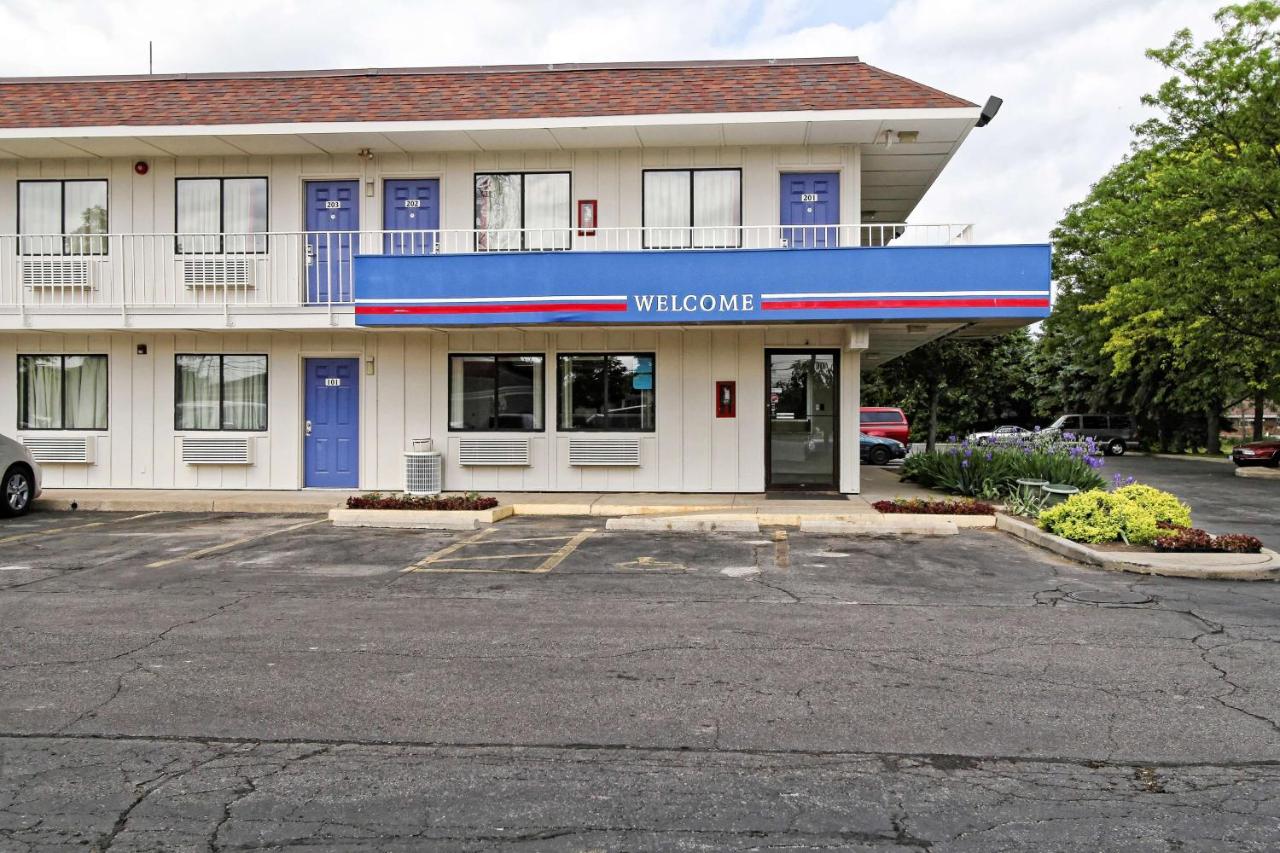  | Motel 6-Amherst, OH - Cleveland West - Lorain