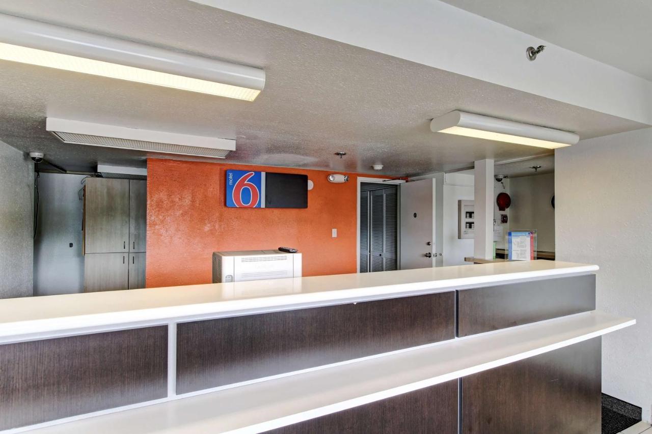 | Motel 6-Amherst, OH - Cleveland West - Lorain