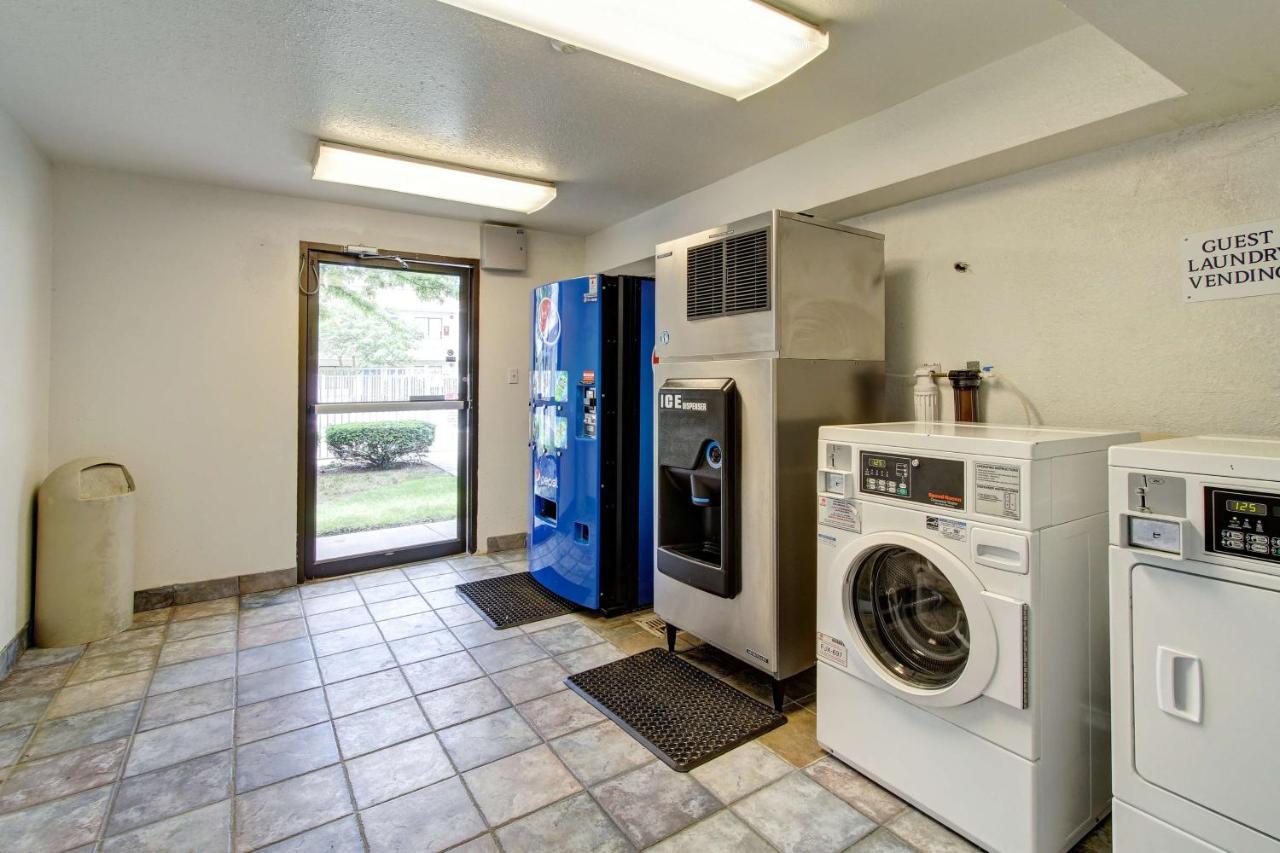 | Motel 6-Amherst, OH - Cleveland West - Lorain