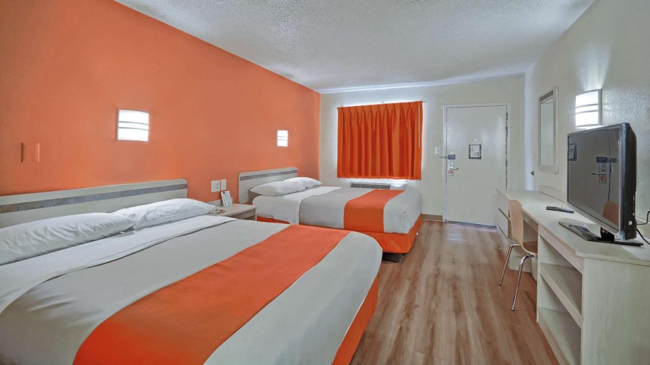 | Motel 6-Maple Shade Township, NJ - Philadelphia - Mt Laurel