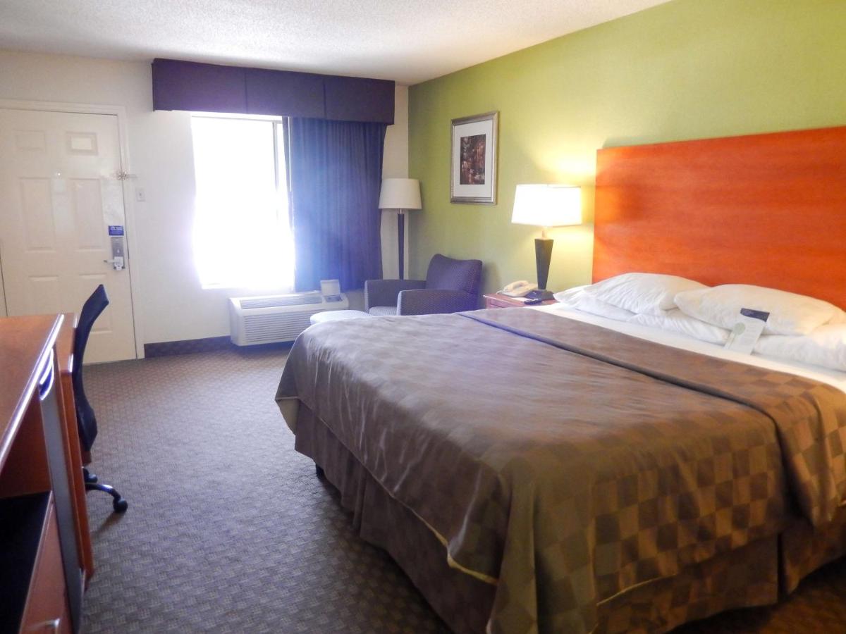 | Motel 6-Luling, LA