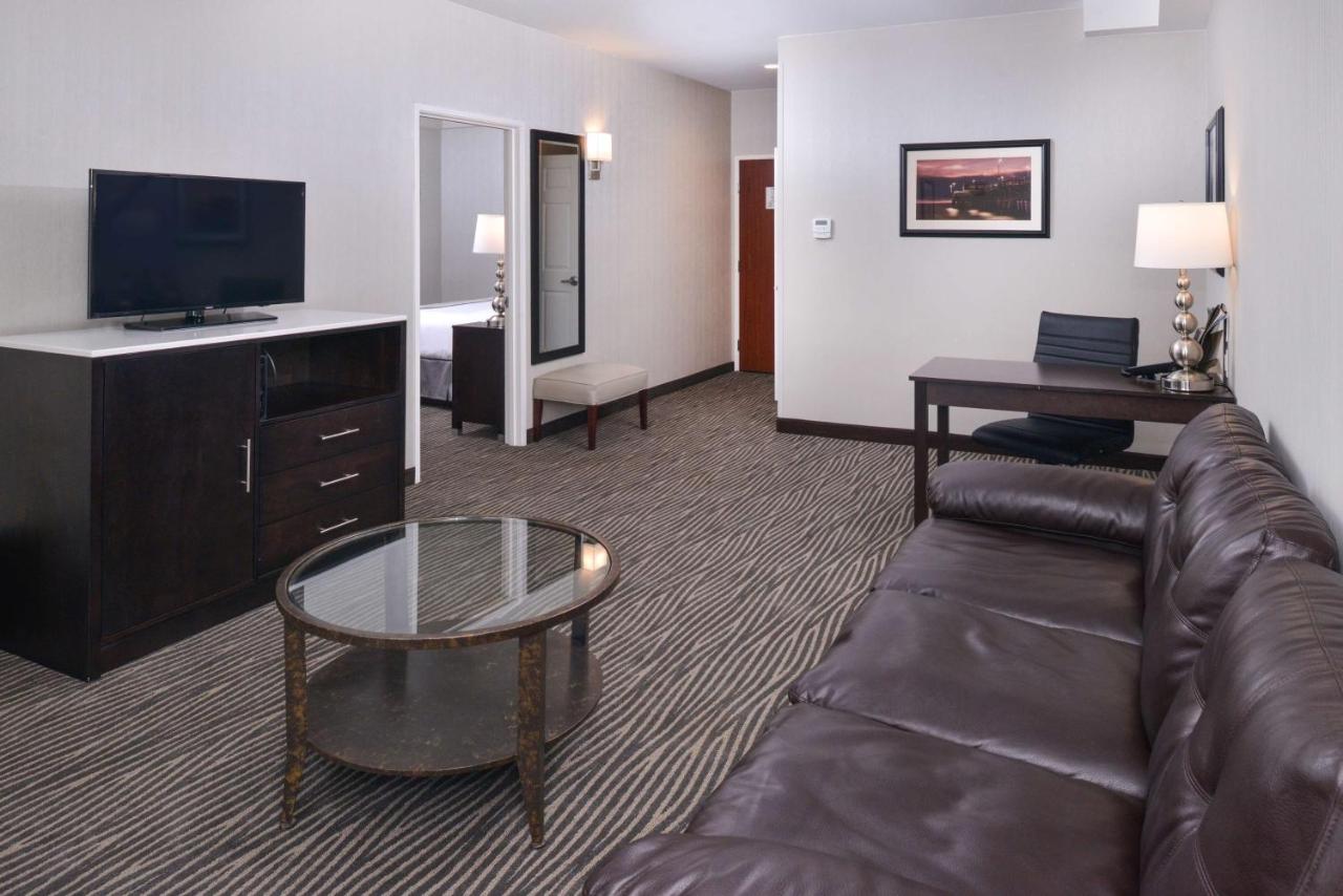 | Best Western Plus Hotel At The Convention Center