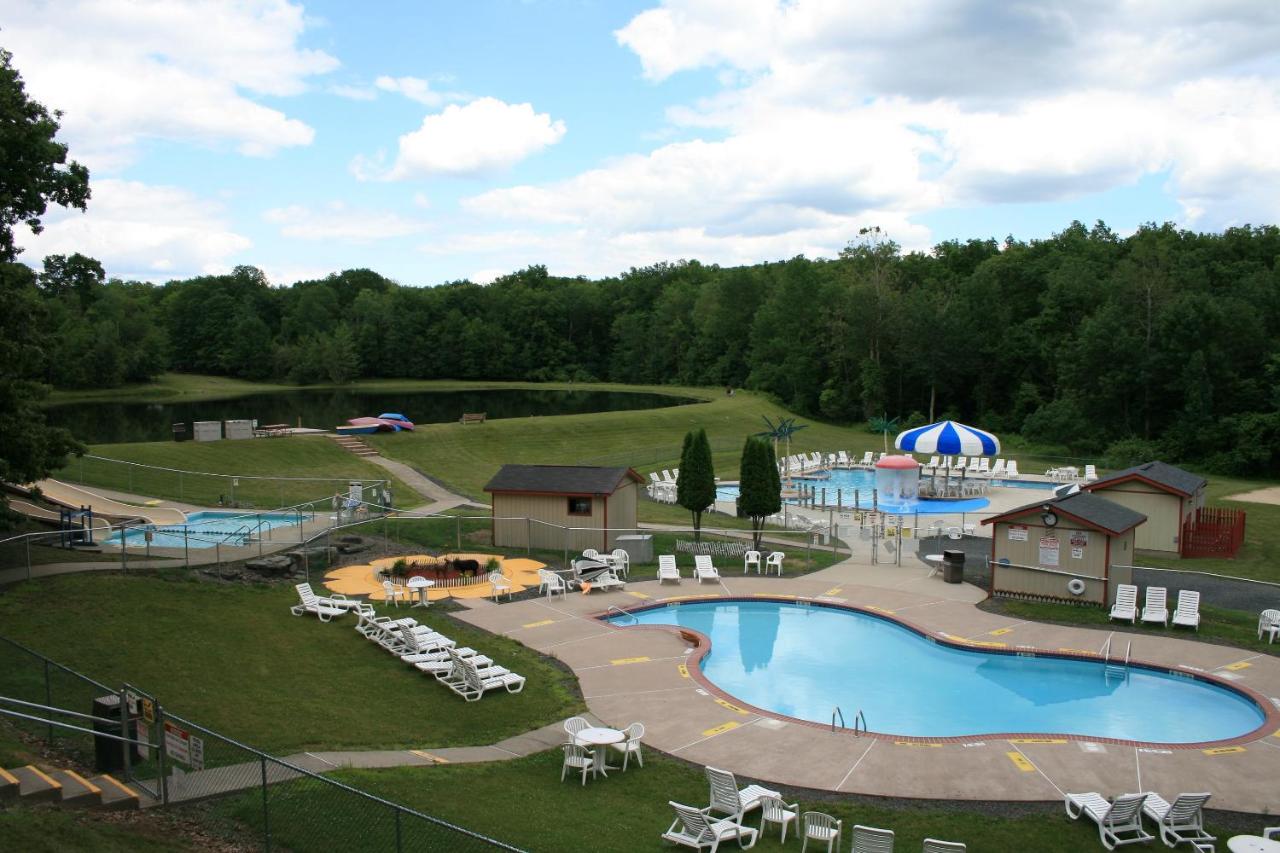 | Scotrun Camping Resort Loft Park Model 11