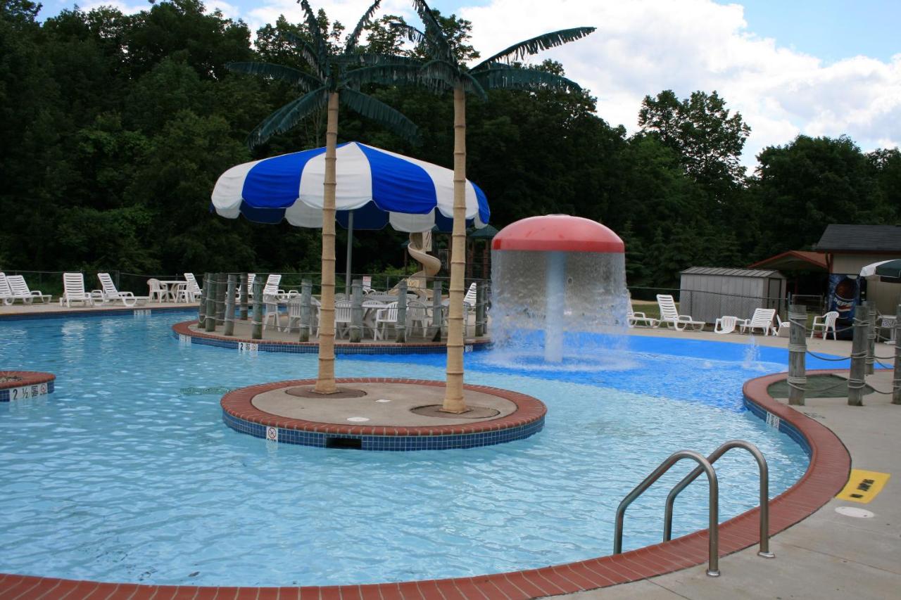 | Scotrun Camping Resort Loft Park Model 11