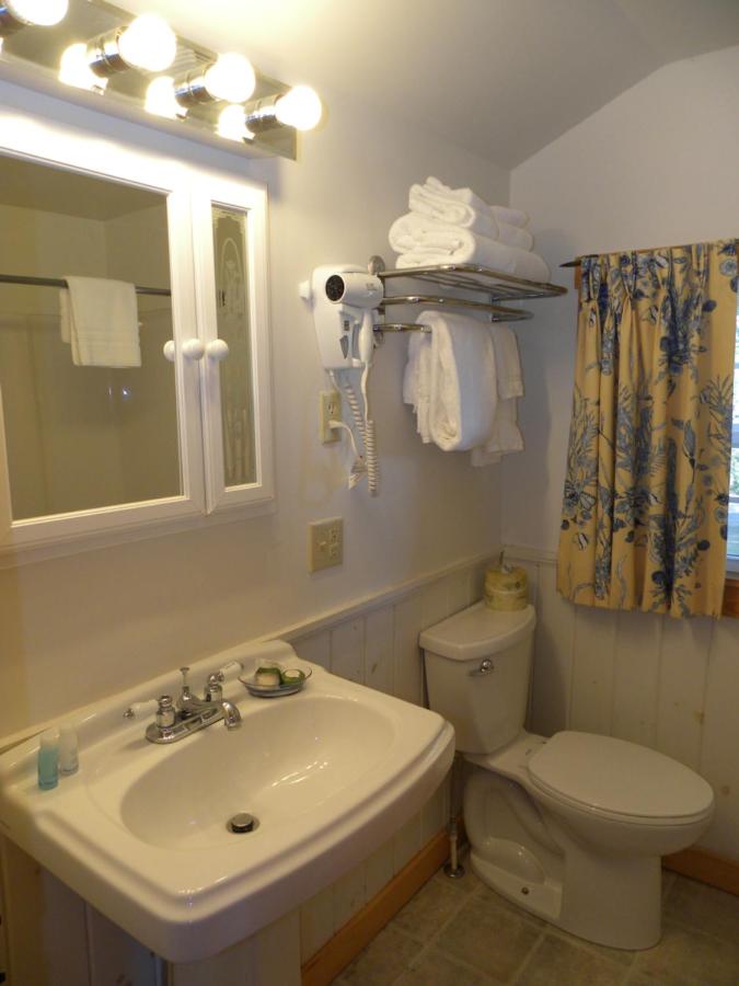 Superior King Cottage with Kitchenette and Sea View at Colonial Gables Oceanfront Village