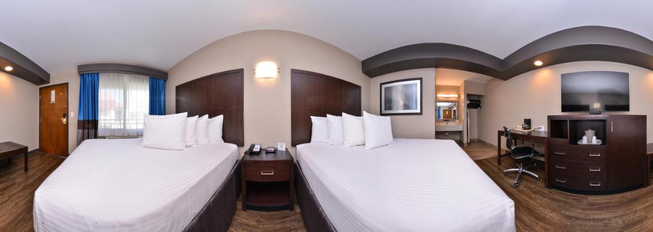 | Tarzana Inn